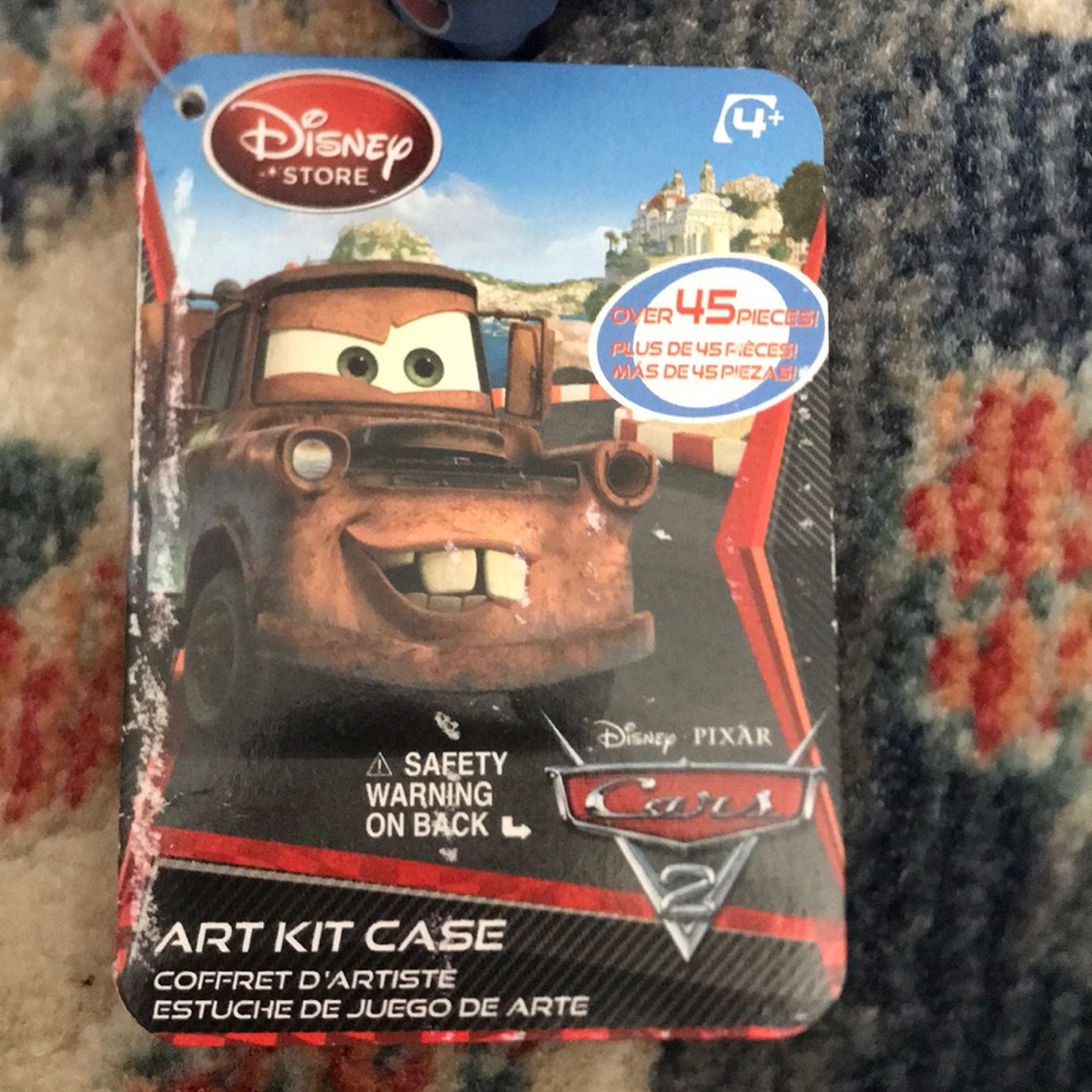 Disney Store Cars 2 Art Kit Case - Picture 8 of 10